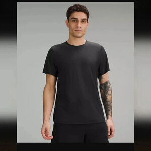 Lululemon black mens short sleeve tshirt